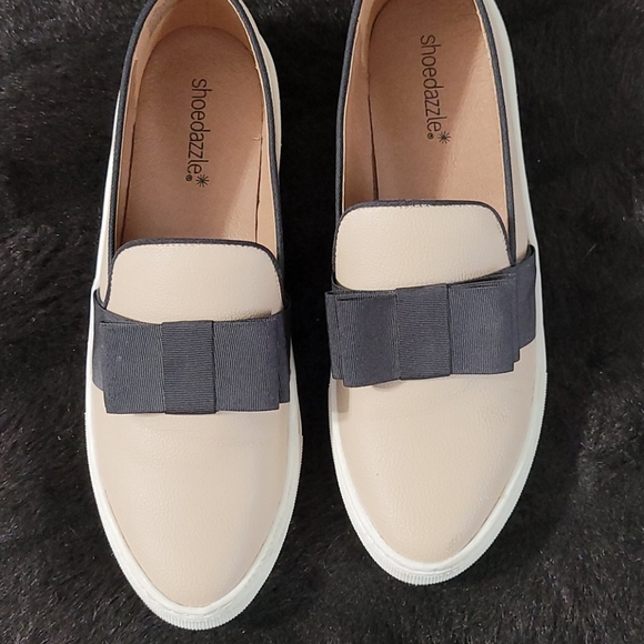 Shoe Dazzle Shoes - Shoe Dazzle Women's Comfort Slip-on Canvas Shoes.